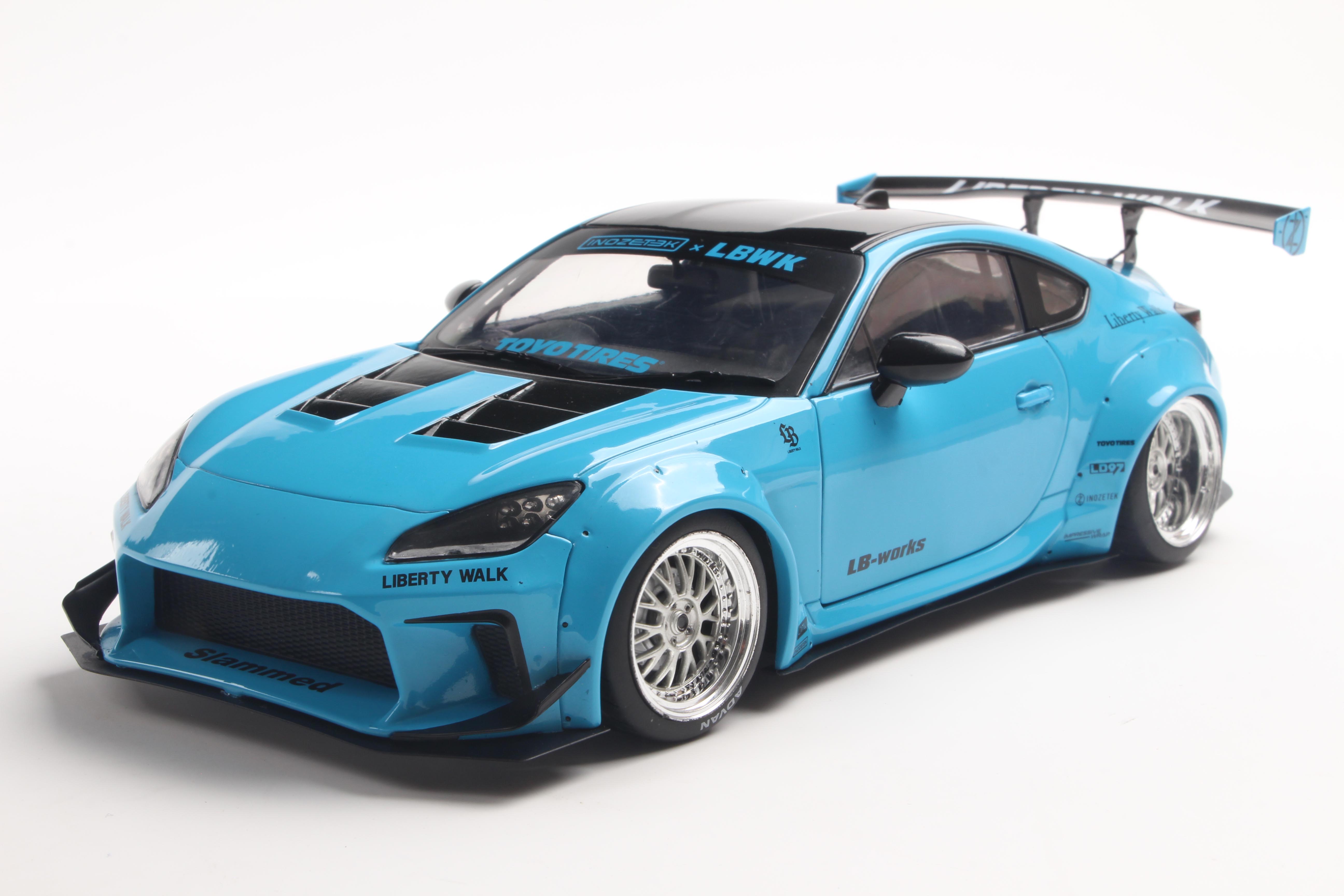 S1813601 Toyota GR86 LBWK BODY KIT blau