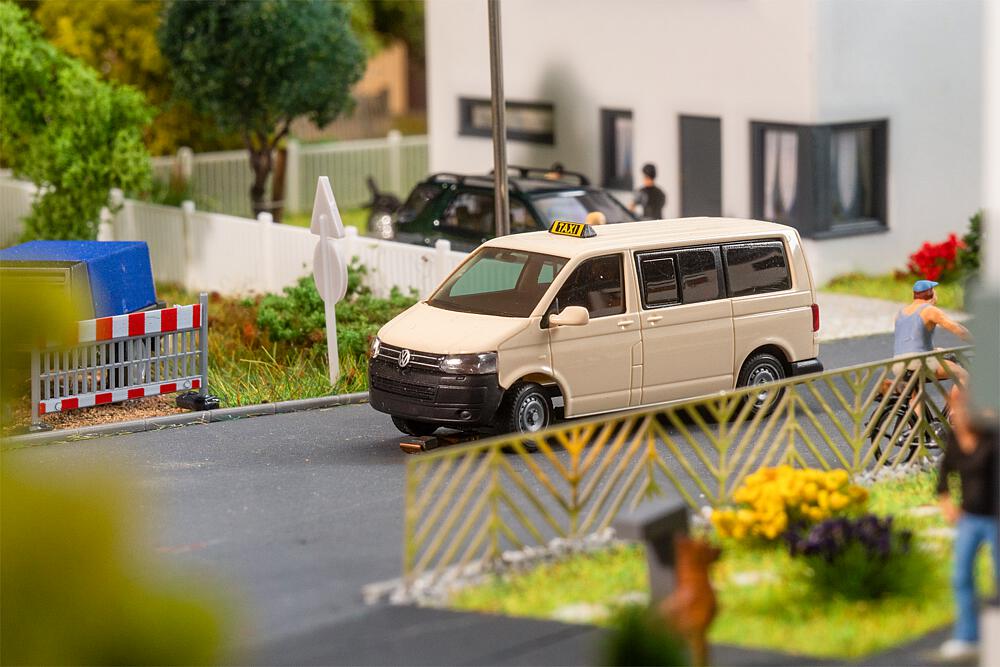 161428 VW T5 Taxi (WIKING)