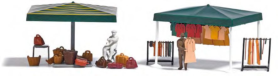 1825 Marktstände Kleidung usw. H0