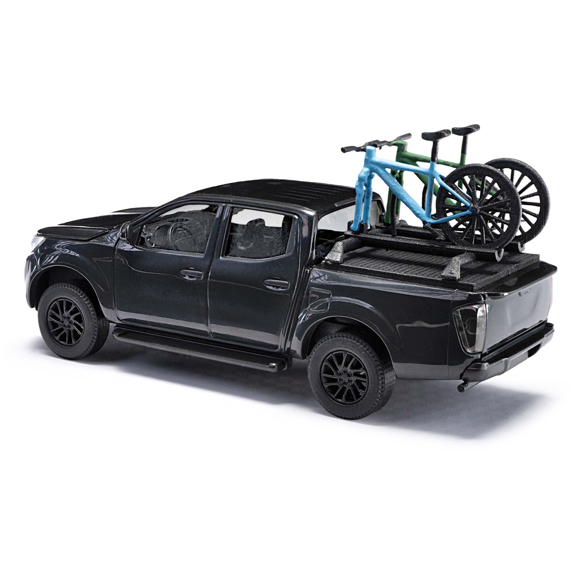 Busch Autos 53724 Nissan Navara mit zwei Bikes