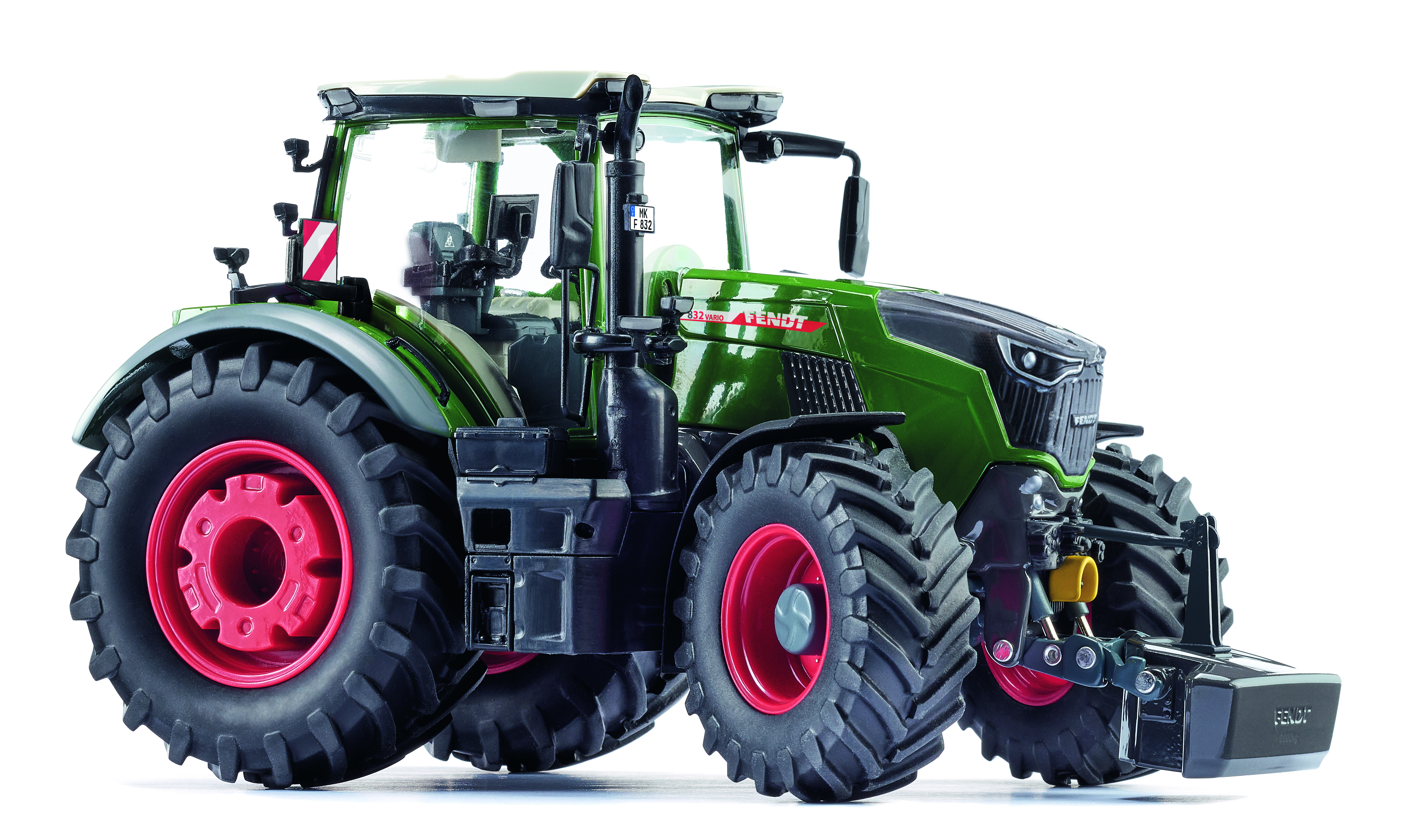 077873 Fendt 832 Vario