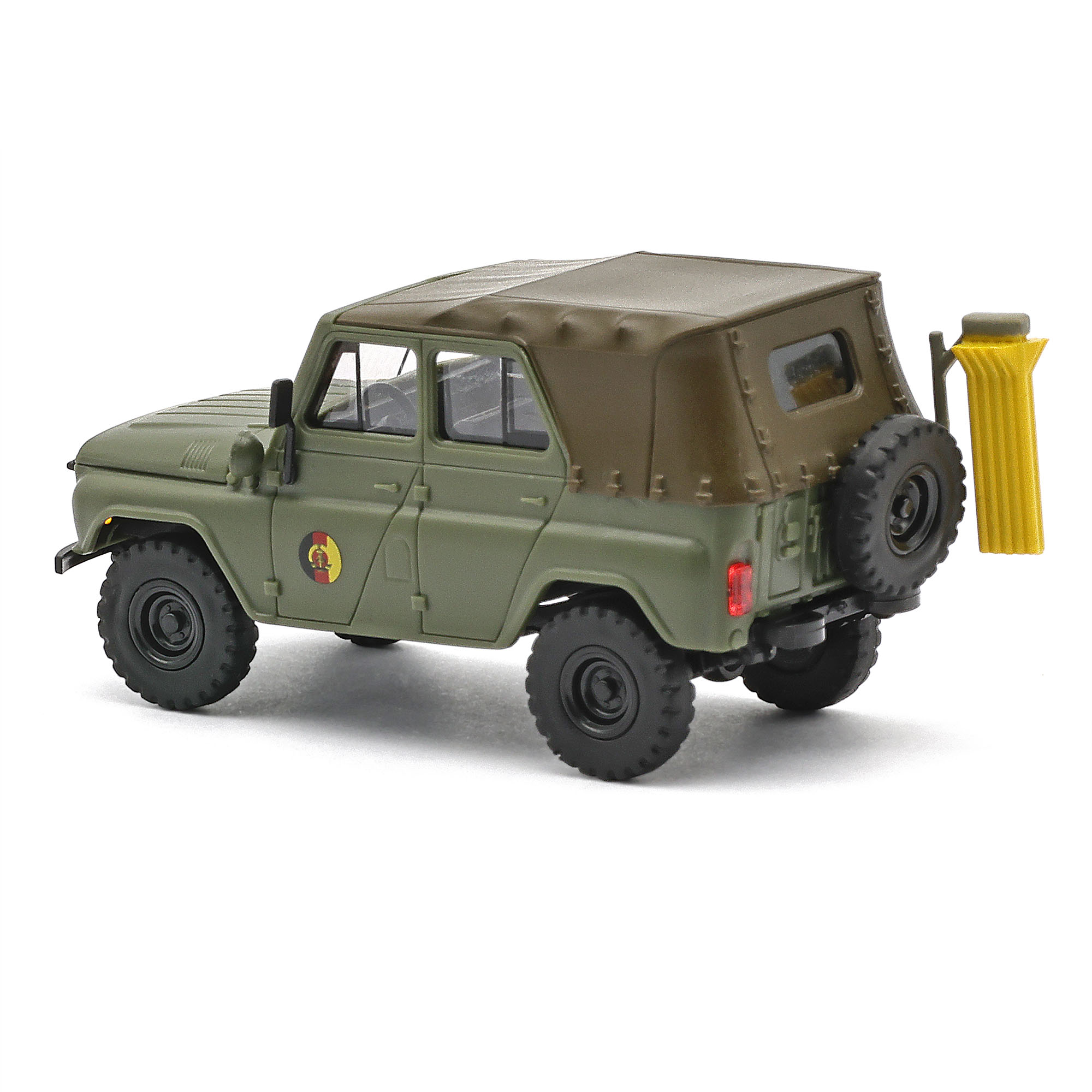 Busch Autos 52124 UAZ 469 NVA / RWD