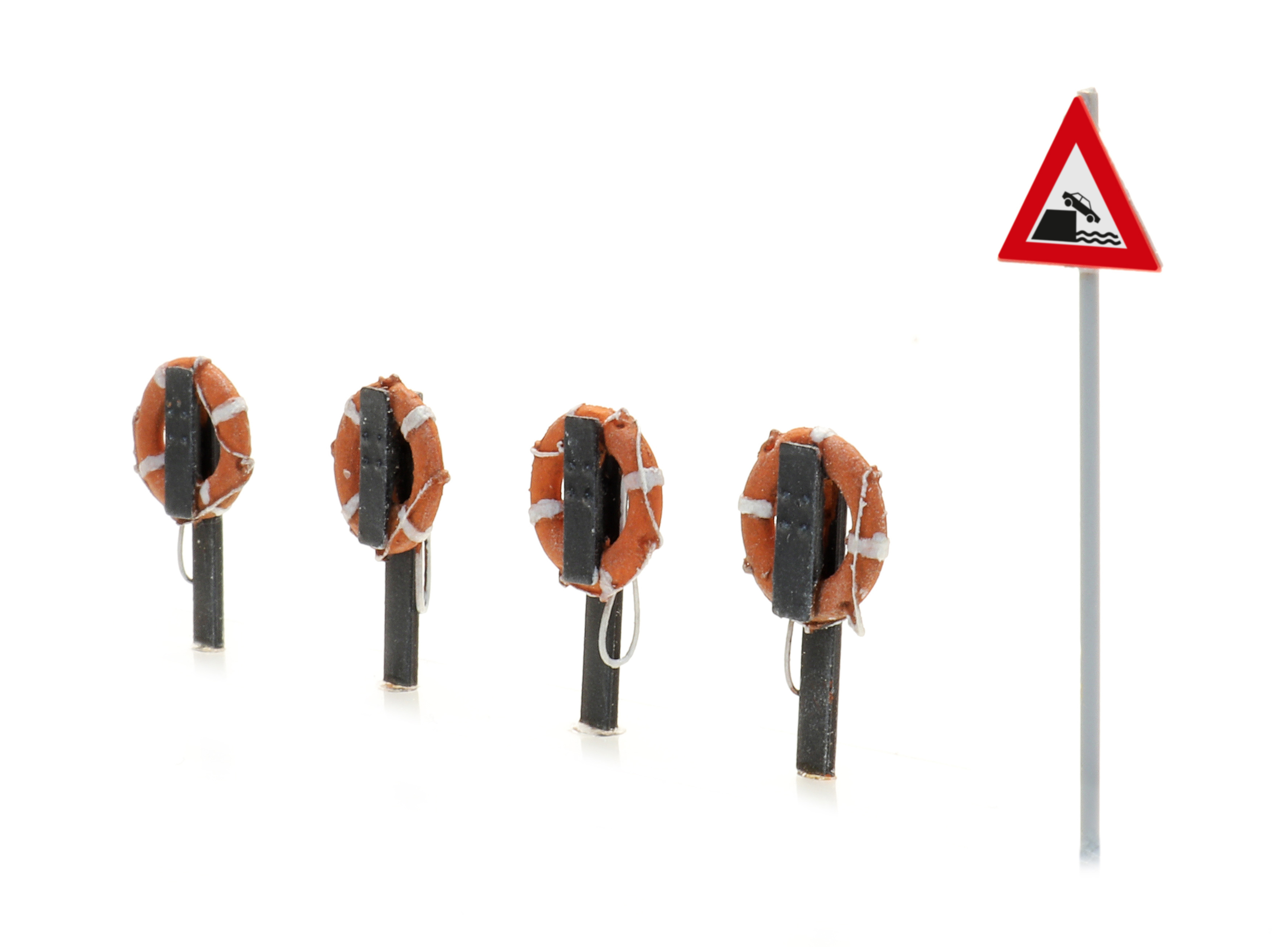 387.494 Rettungsring an Pfosten
