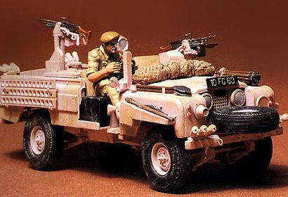 35076 British SAS Land Rover 'Pink Panther'