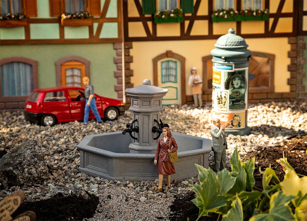 333153 Steinbrunnen