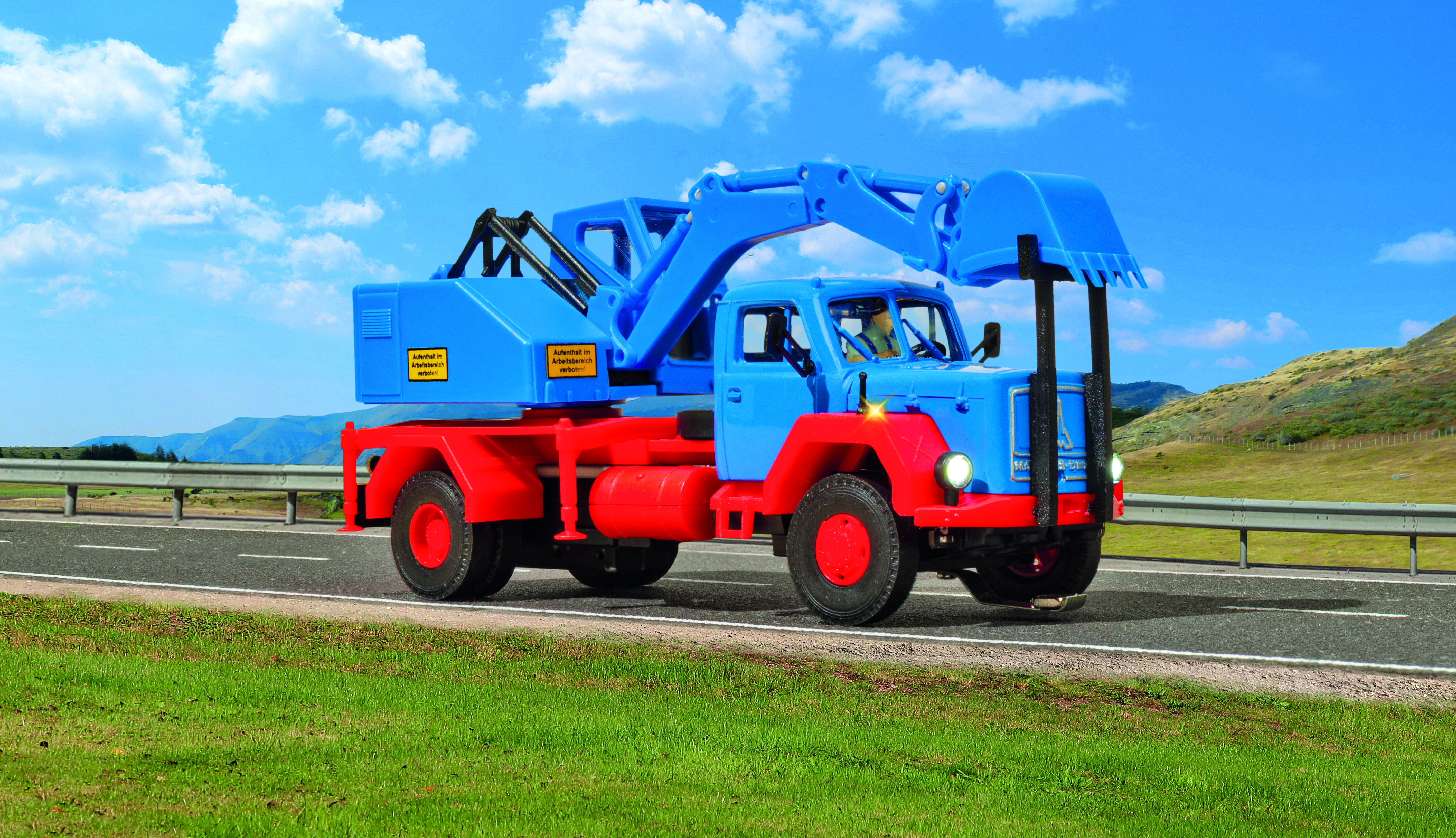 Viessmann 8135 CarMotion: Magirus Deutz Eckhauber Kran