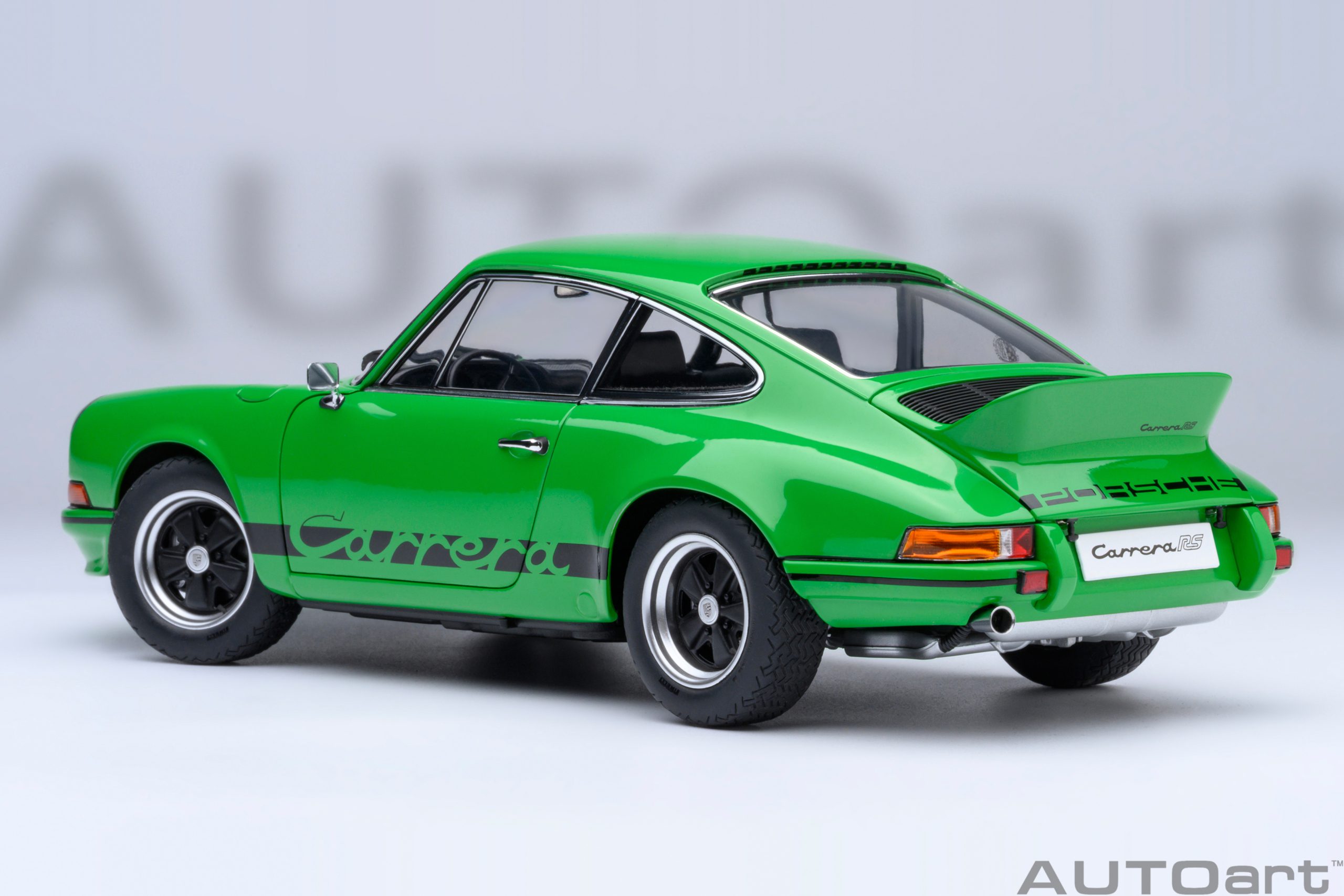 AUTOart 78034 Porsche 911 Carrera RS 2.7 grün (1973)