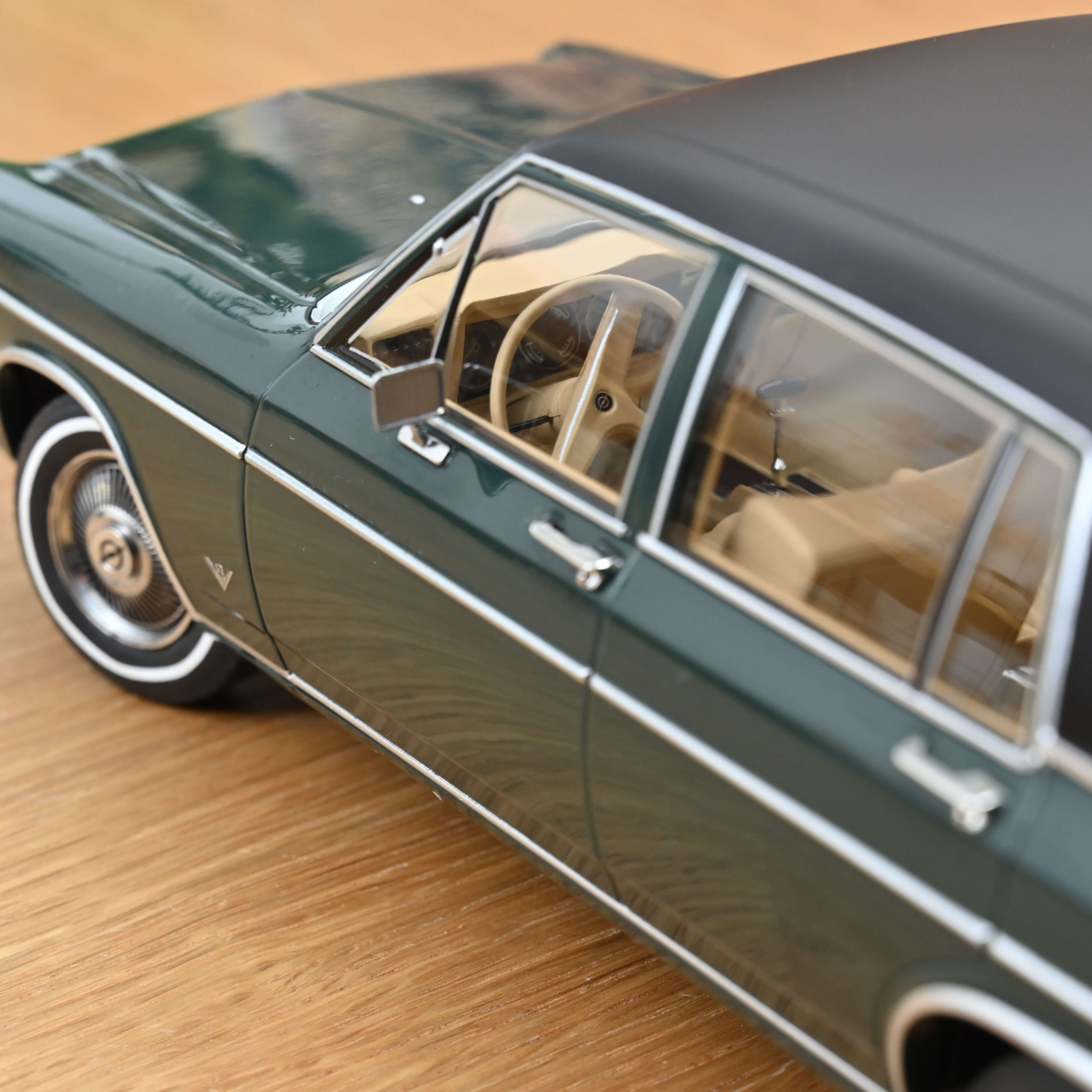 Norev 183690 Opel Diplomat V8 cedar green (1969)