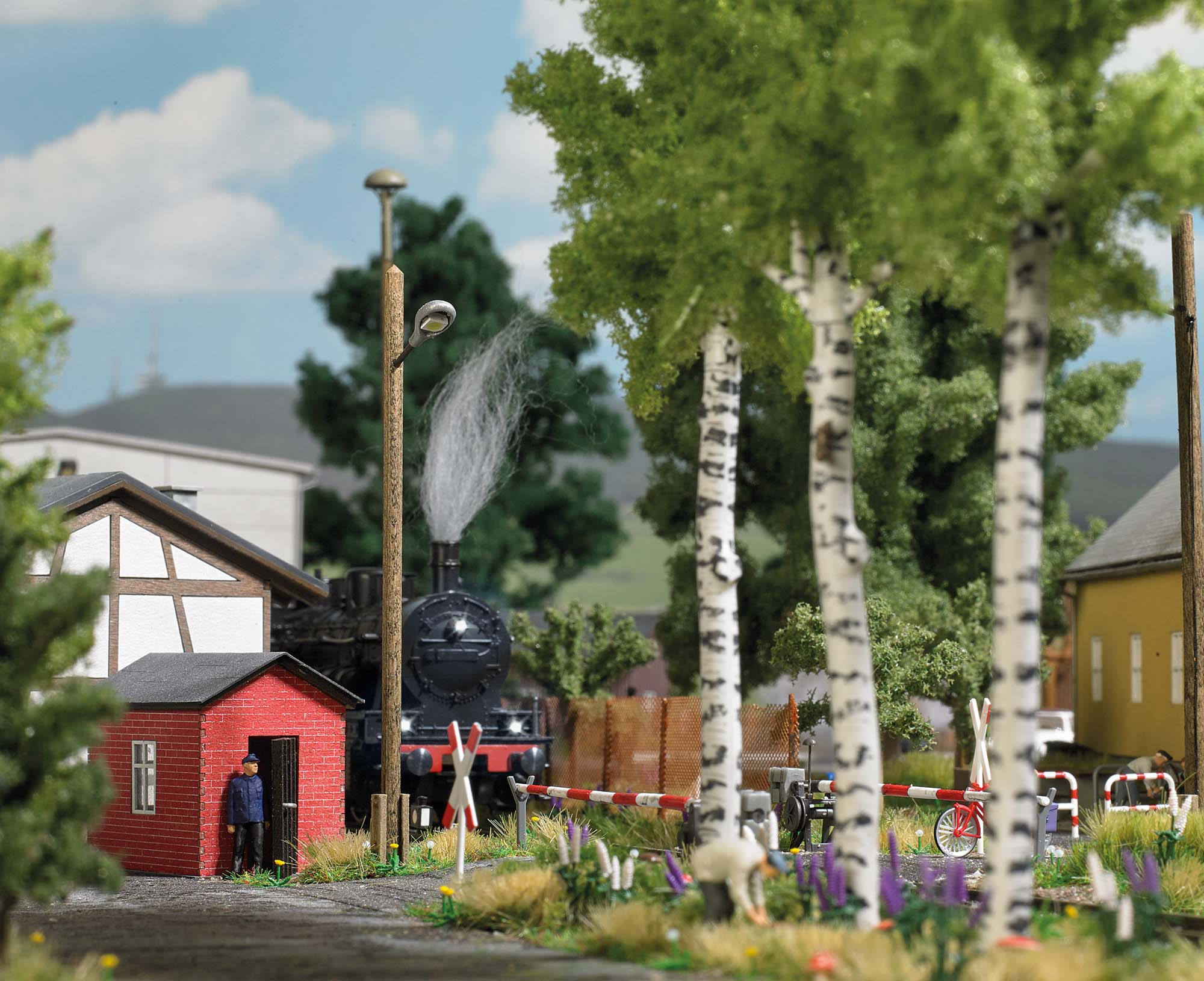 1396 Schrankenposten mit Bahnschranke