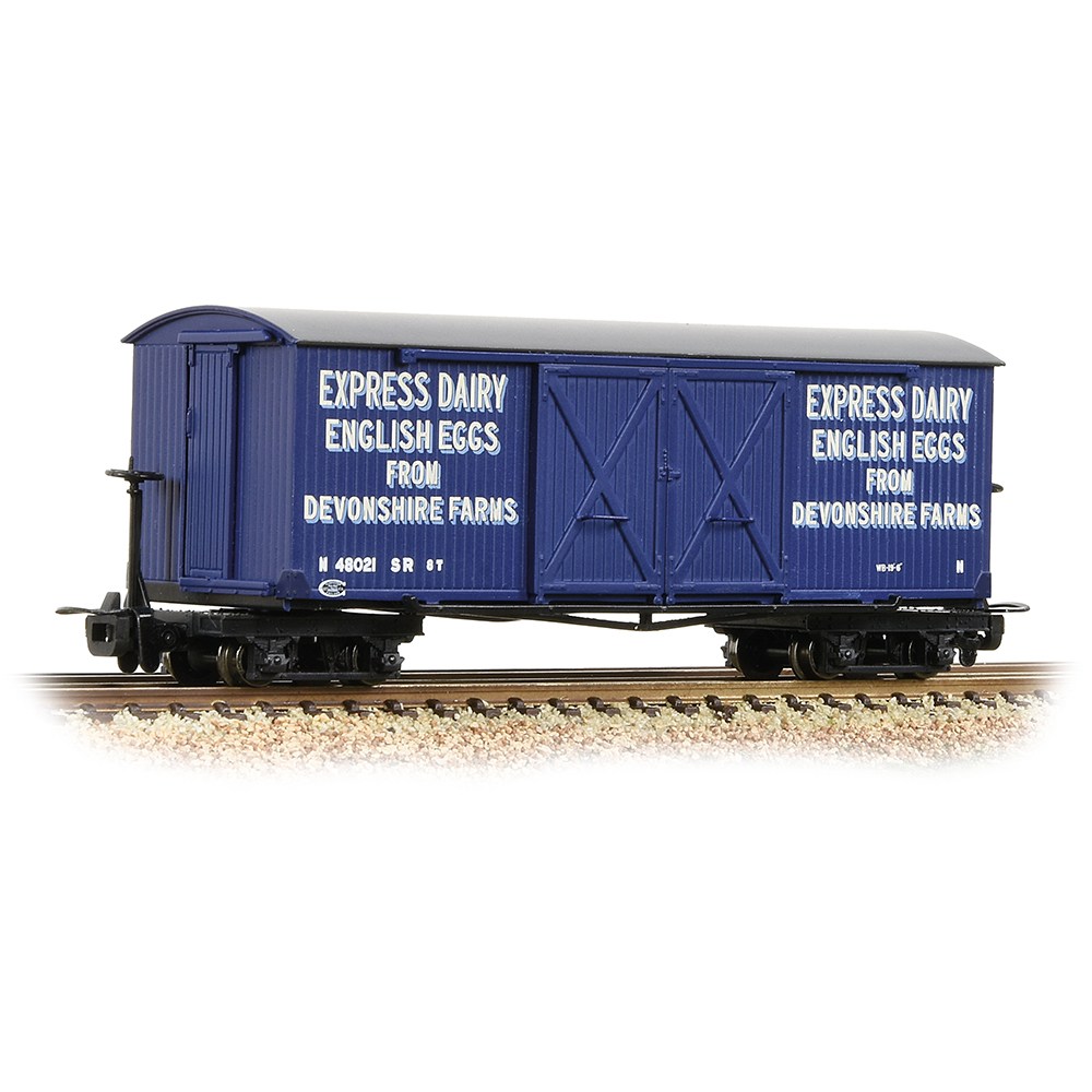 393-029 EDC Gedeckter Güterwagen 4-achs