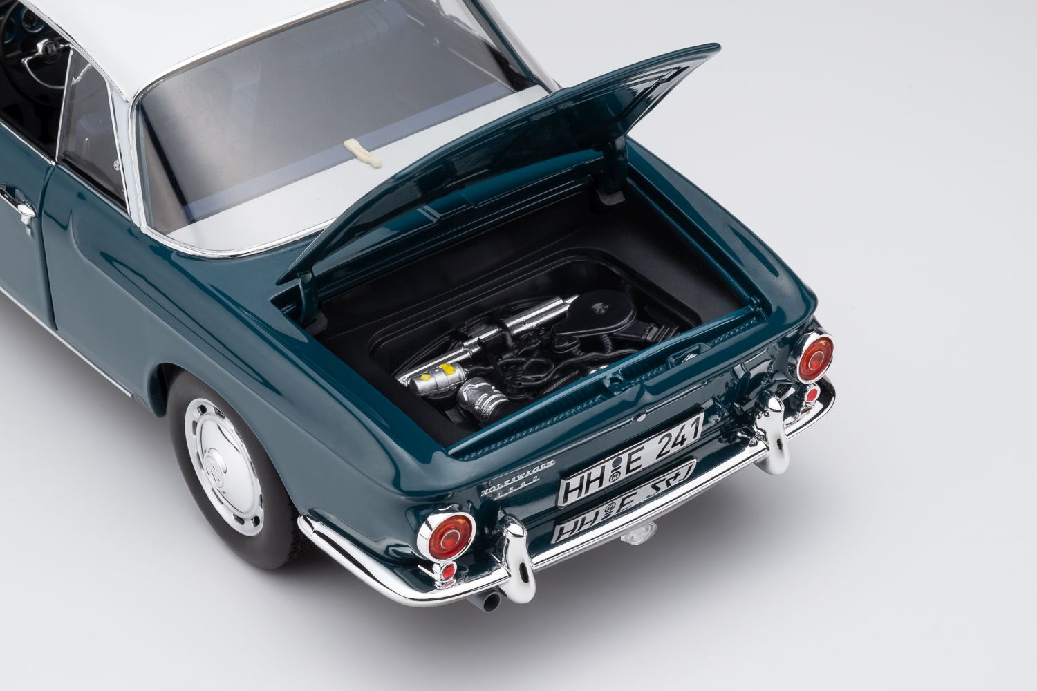 Norev 188646 VW Karmann Ghia Typ34 sea blue/white