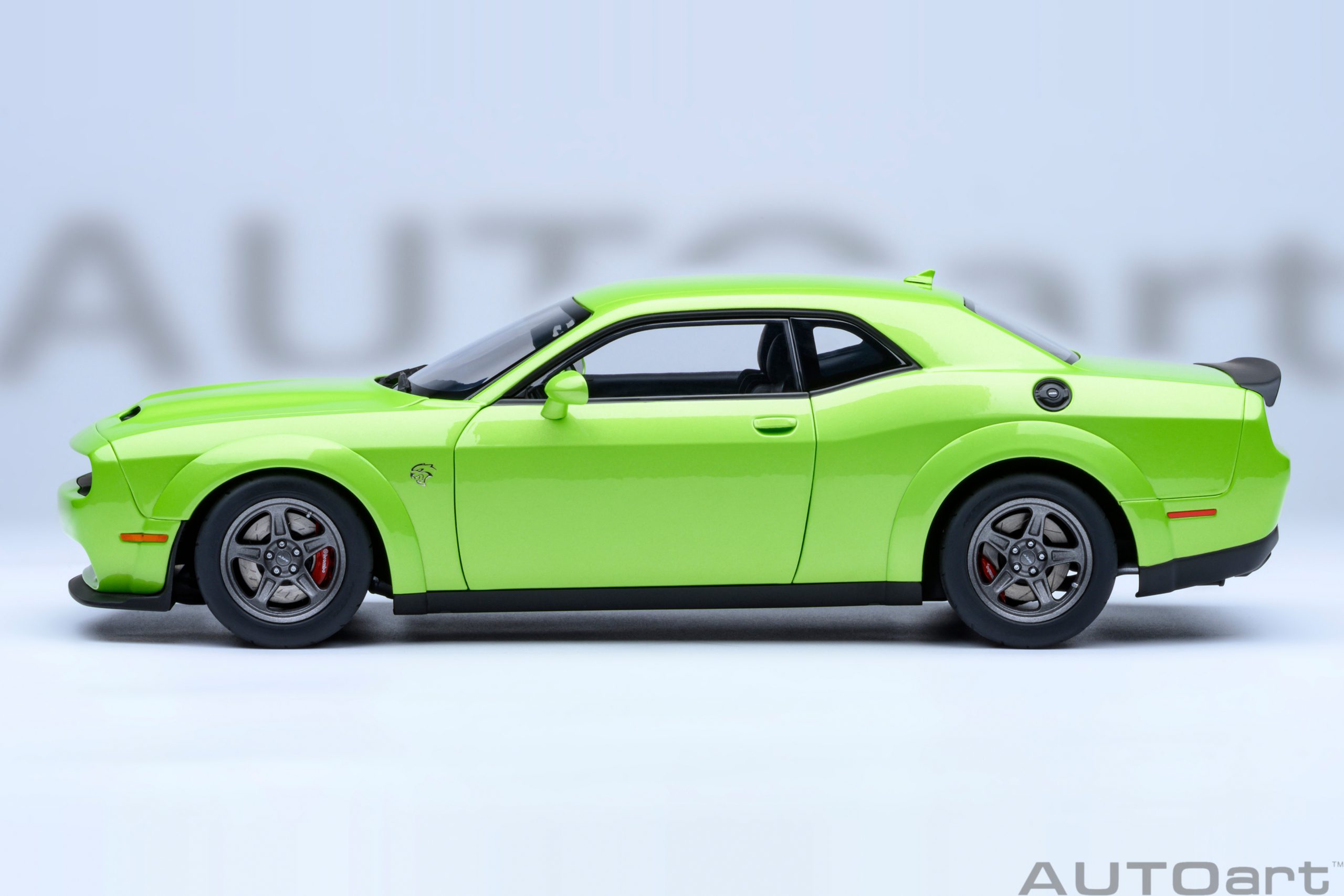 AUTOart 71769 Dodge Challange SRT Super Stock - green
