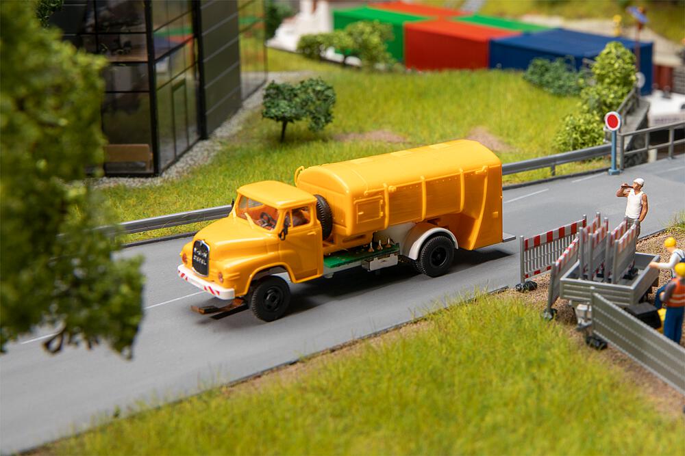 161440 MAN 635 Kurzhauber Müllwagen (BREKINA)