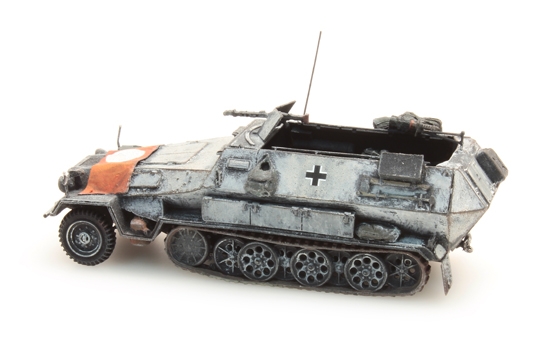 387.73-S2 WM Sd. Kfz 251/1B Fahne Wintertarnung