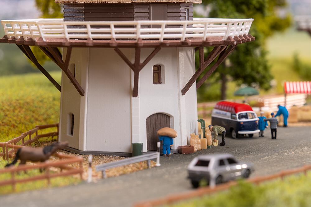 232136 Windmühle mit Putzsockel