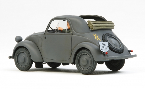 Tamiya 35321 German Army Simca 5 Staff Car
