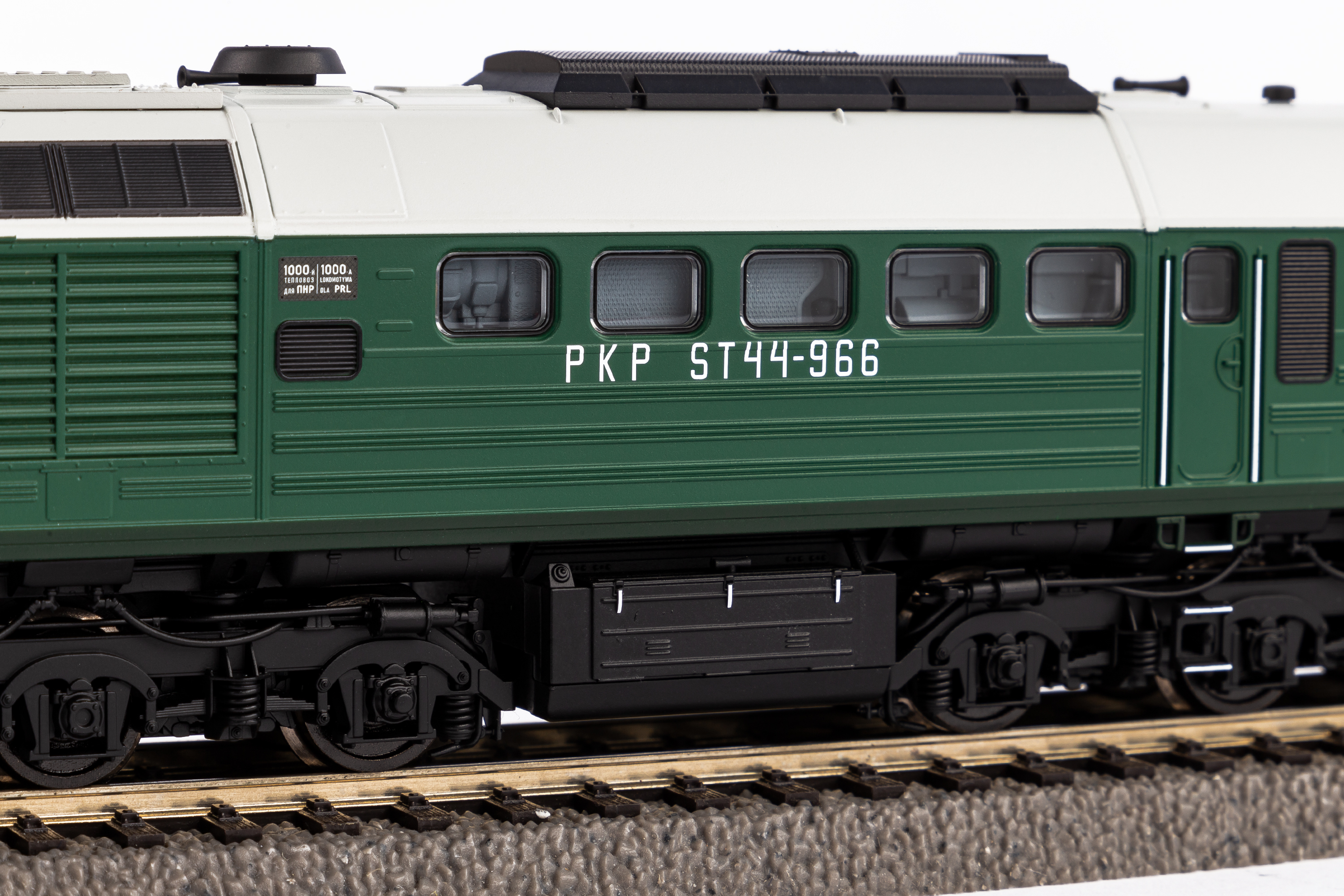 Piko 52909 PKP Diesellok ST44 Ep.4