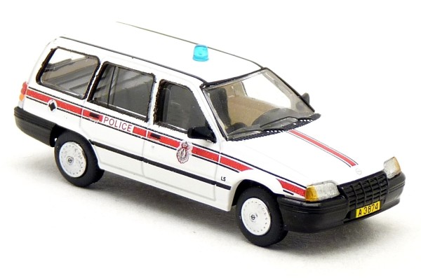 PCX871082 Opel Kadett E CaravanPolice Luxemburg