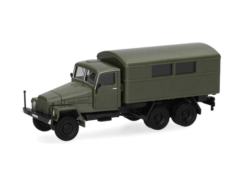 747318 IFA G5 Koffer-LKW NVA-grün