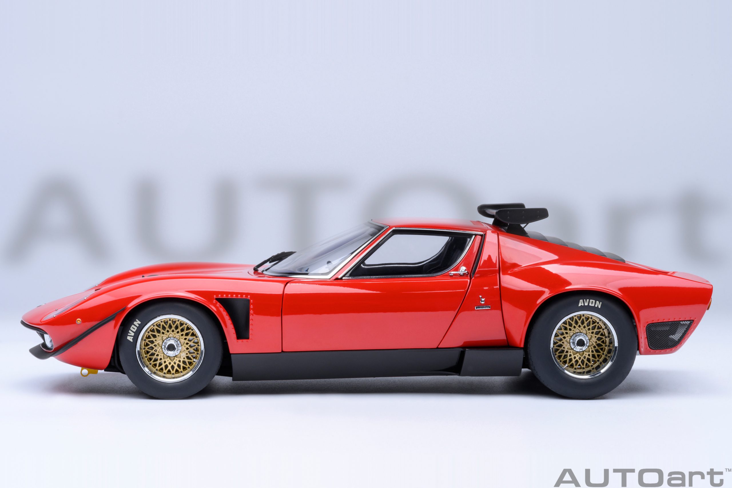 AUTOart 79171 Lamborghini Miura Jota SVR 1968 rot