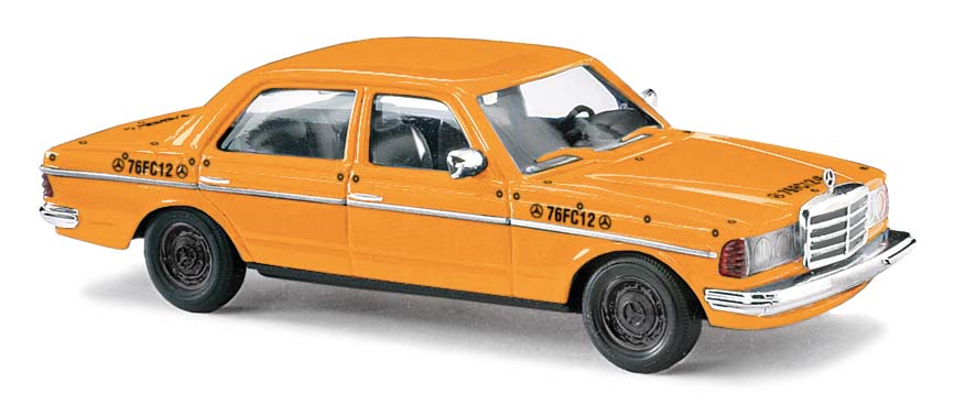46873 MB W123 Lim. Crashtest