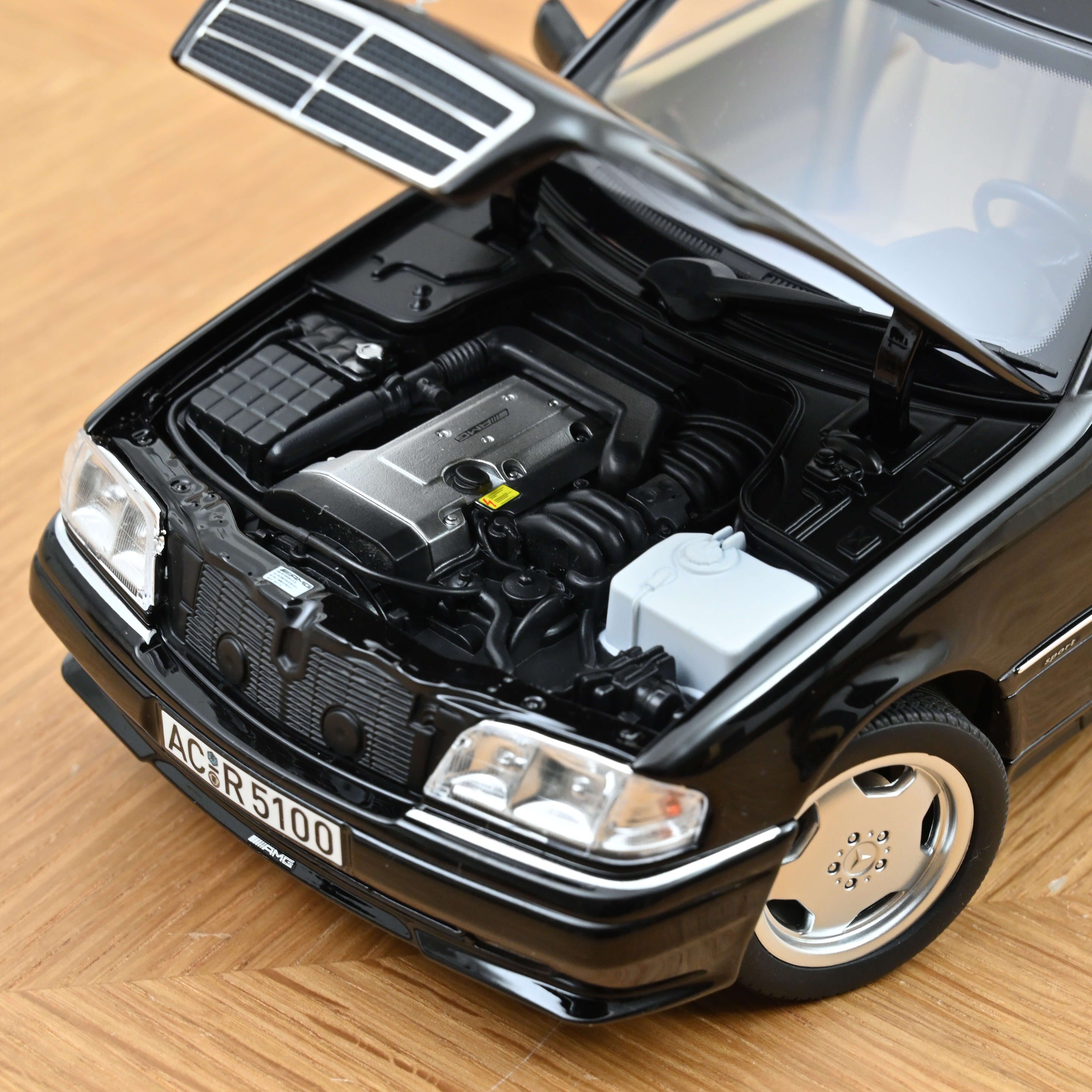 Norev 183381 MB C36 AMG Lim. schwarz-met. (1993)