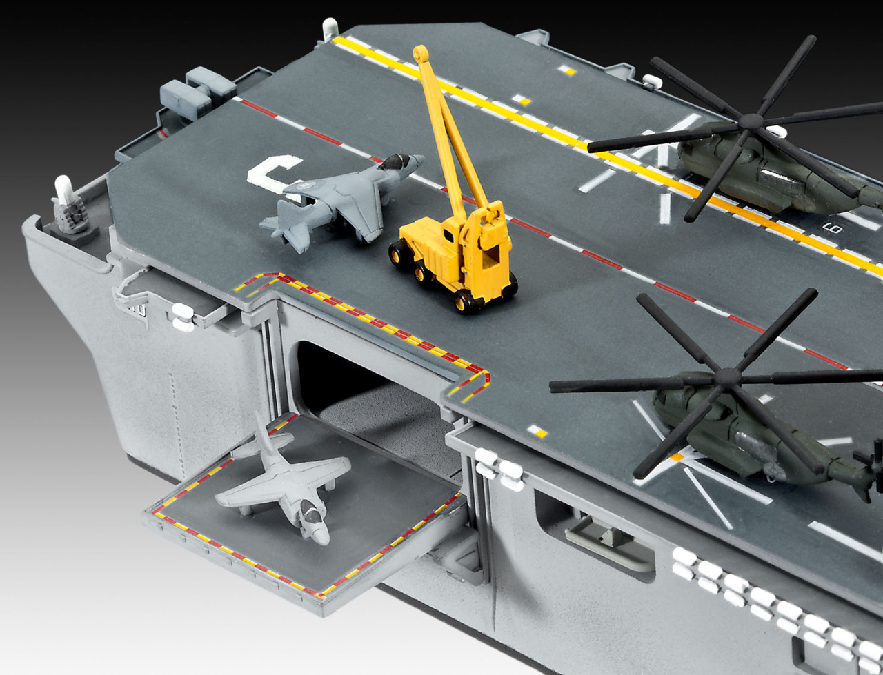 Revell 05178 Assault Carrier USS WASP CLASS