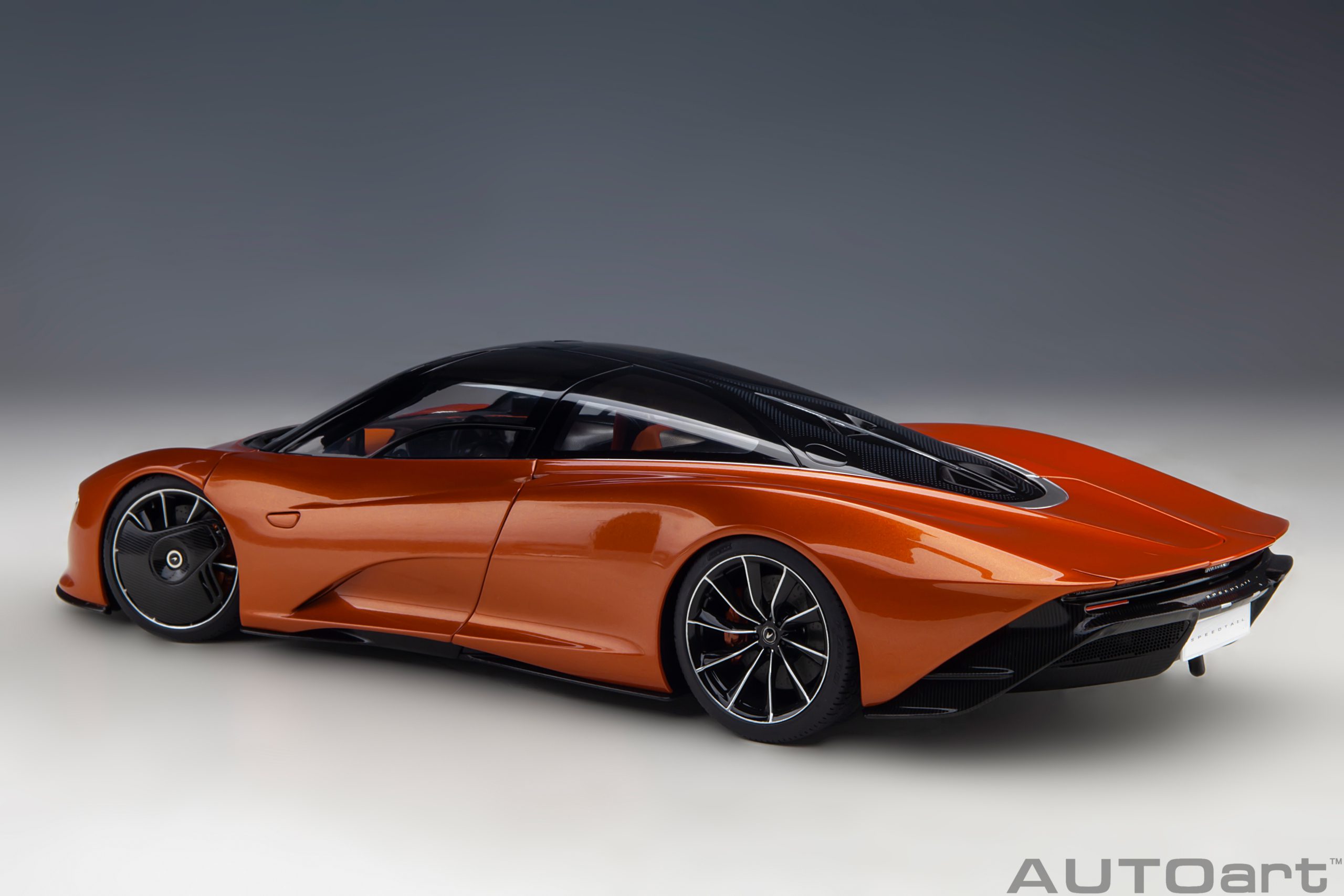 AUTOart 76088 McLaren Speedtail orange