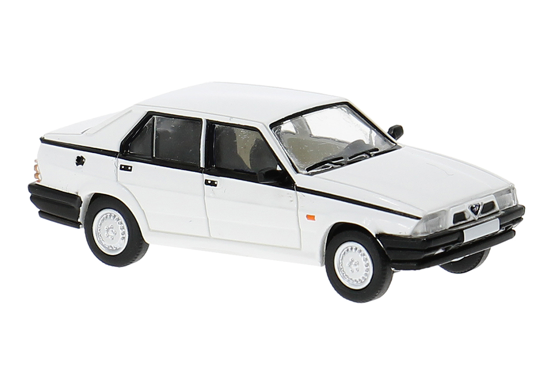 PCX870784 Alfa Romeo 75 weiß