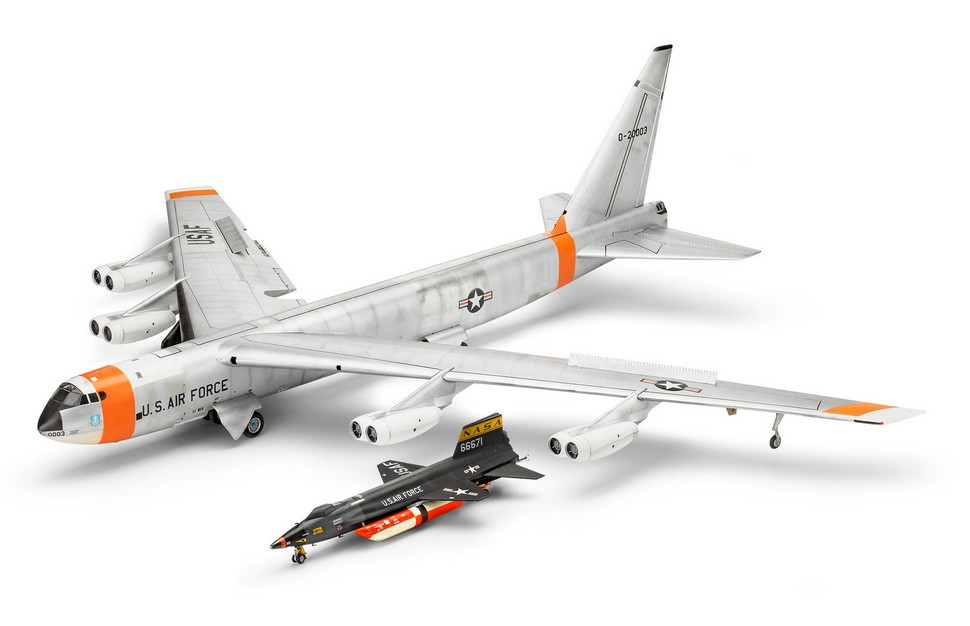 03793 Platinum Edition: B-52D Stratofortress