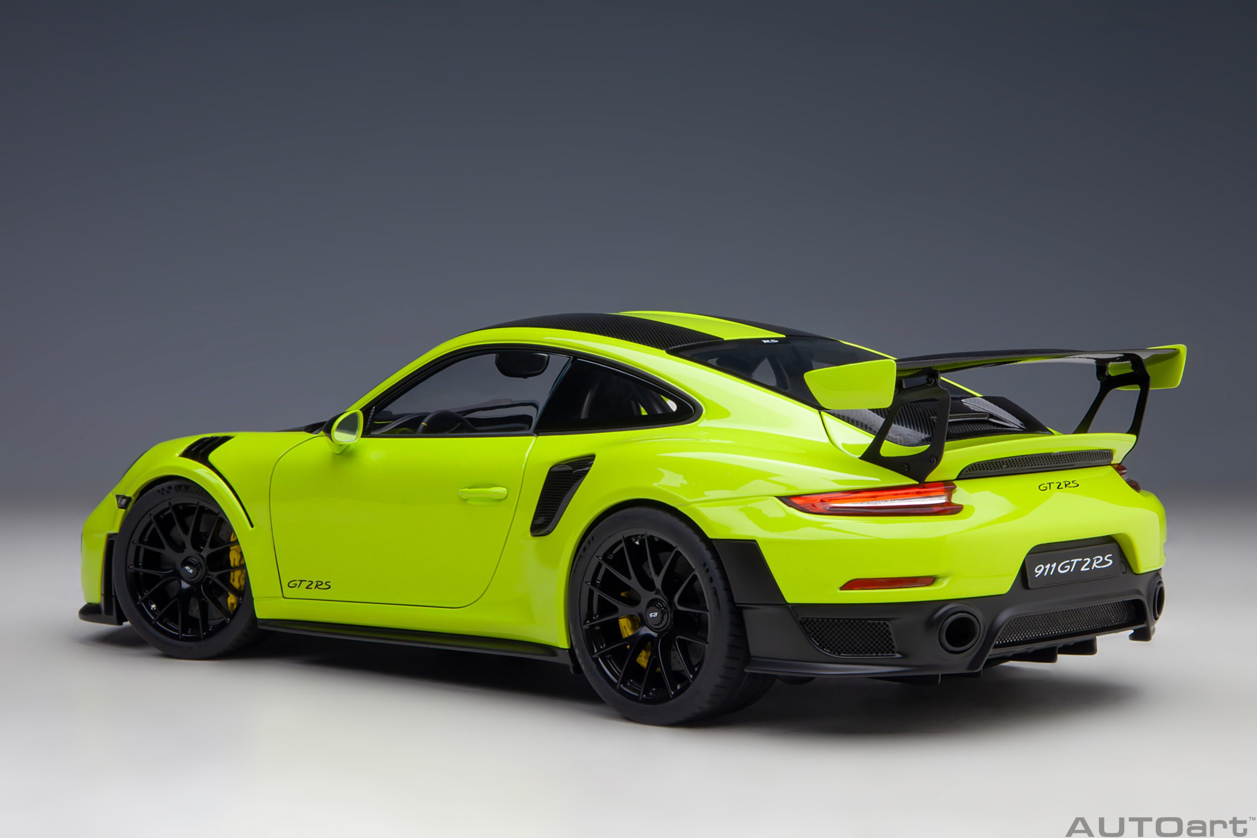 AUTOart 78187 Porsche 911 (991.2) GT2 RS grün
