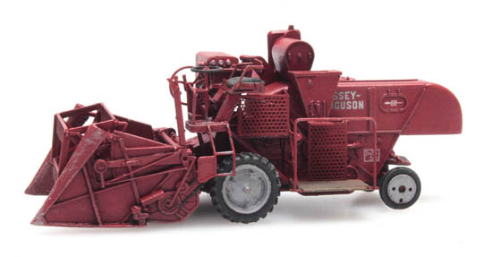 387.337 Mähdrescher MF830