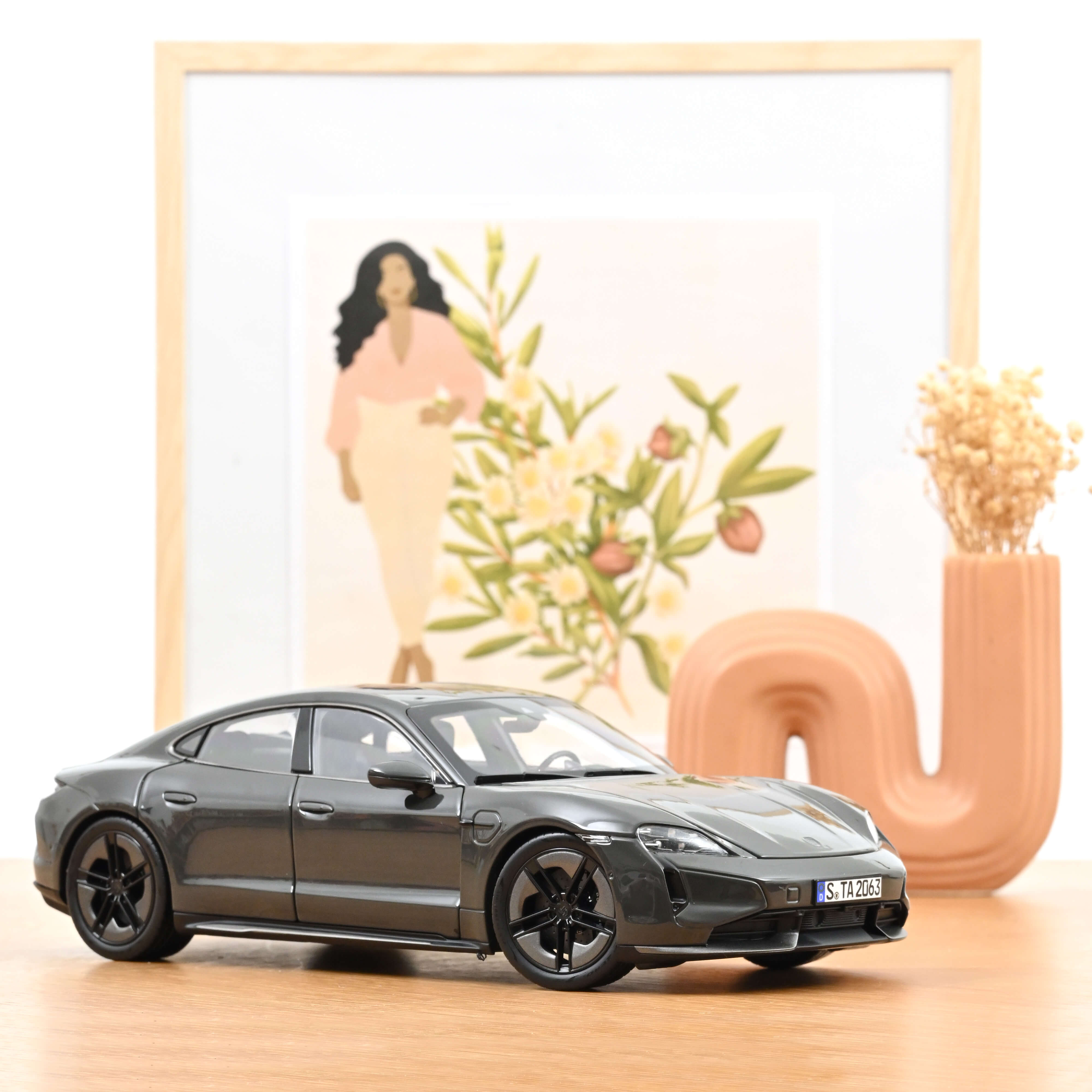 187654 Porsche Taycan Turbo S slate grey (2024)
