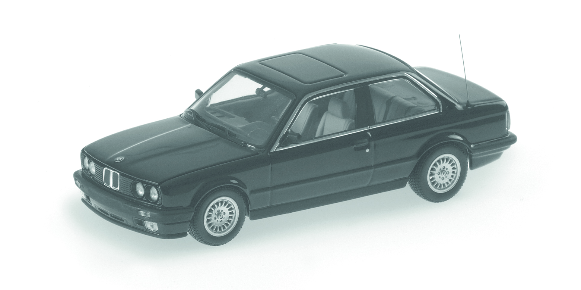 870024004 BMW 3er (E30) blau-met. (1989)