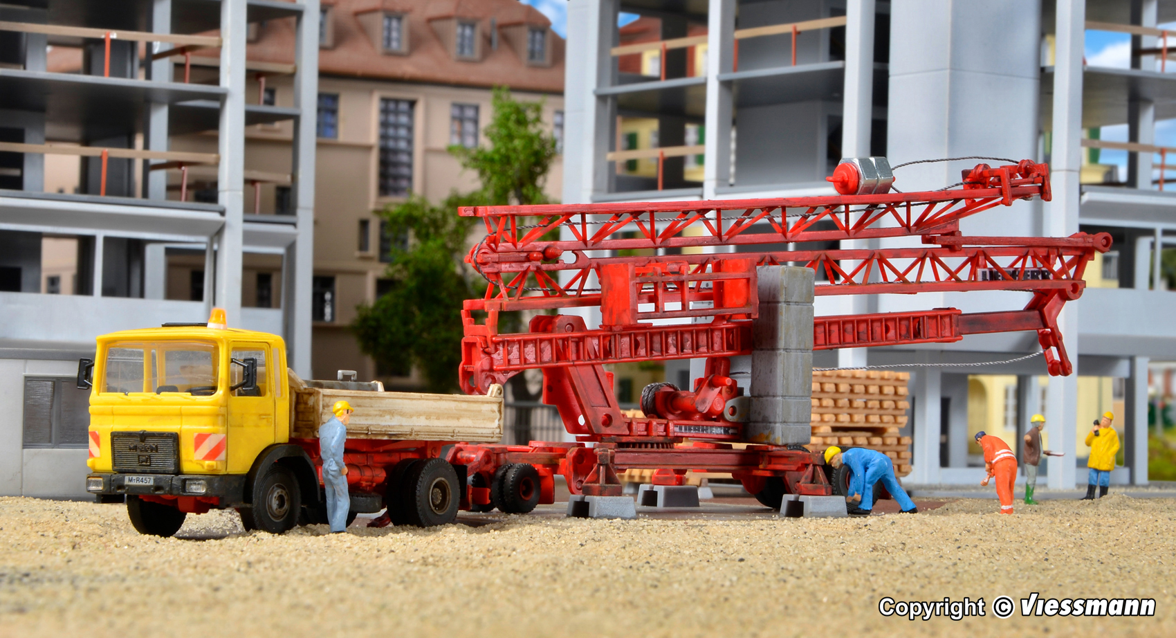 13025 MAN F8 Kipper u. Liebherr SK 20