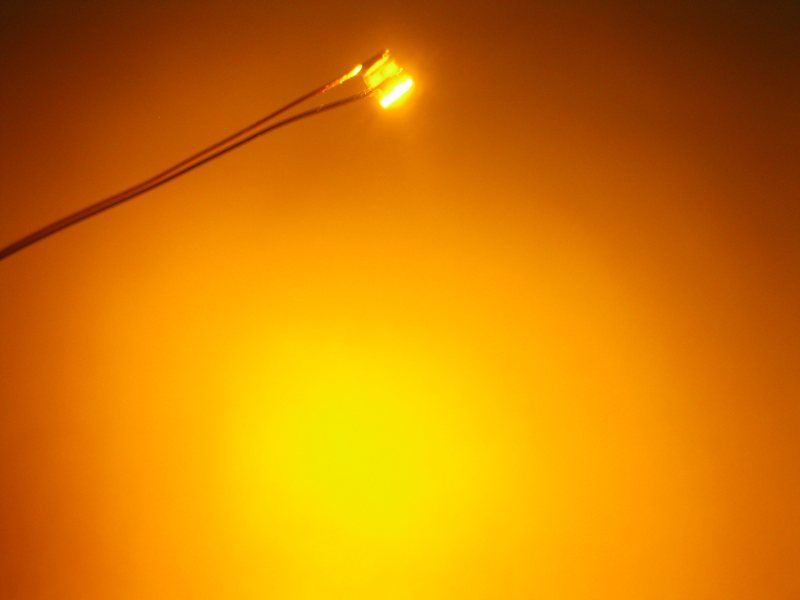50256 LED SMD 0805 mit Lackdraht gelb
