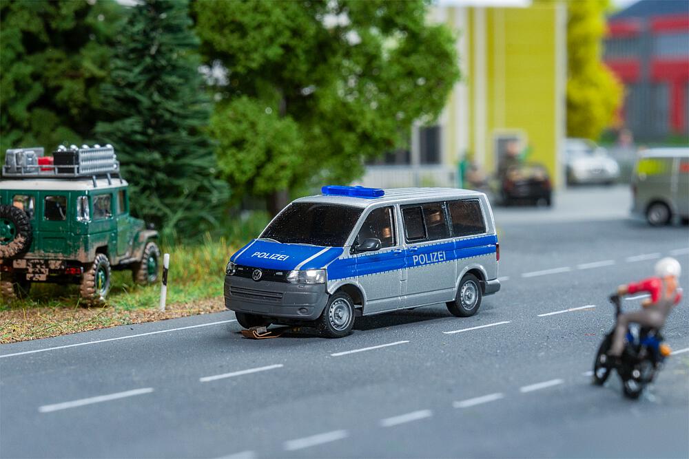 161429 VW T5 Polizei (WIKING)