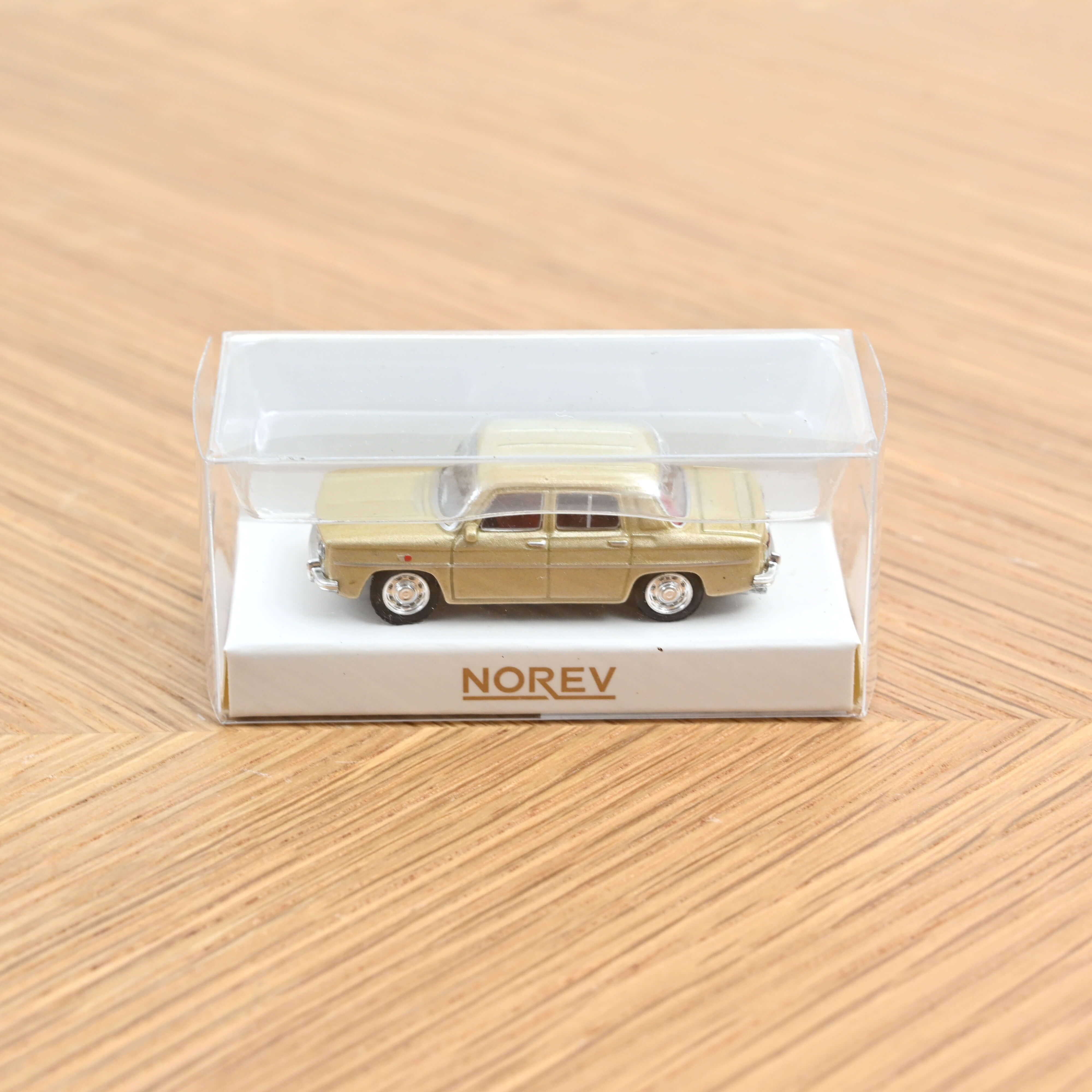 Norev 512796 Renault R8 beige-met. (1964)