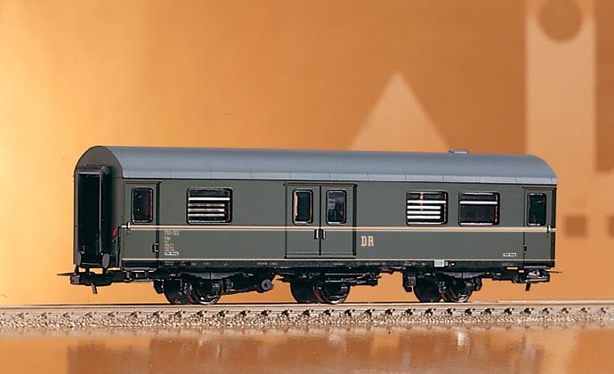 53082 DR Gepäckwagen 3-achs Ep.3