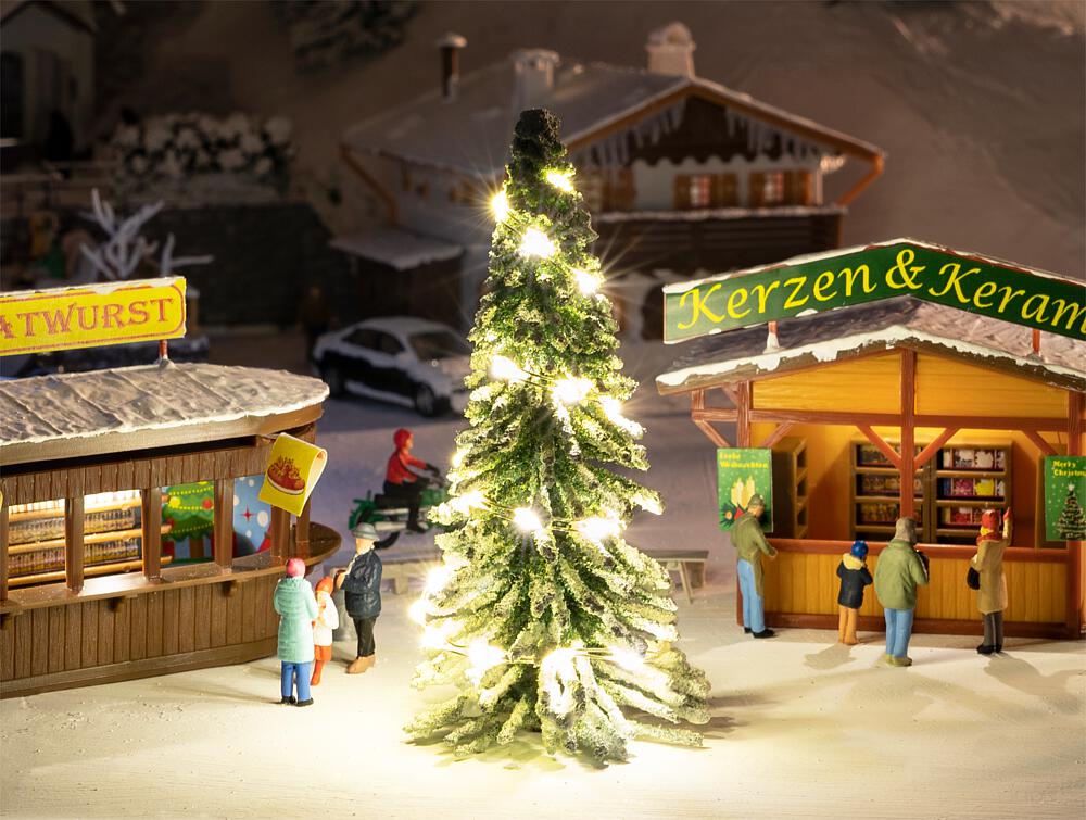 181245 Weihnachtsbaum mit Beleuchtung