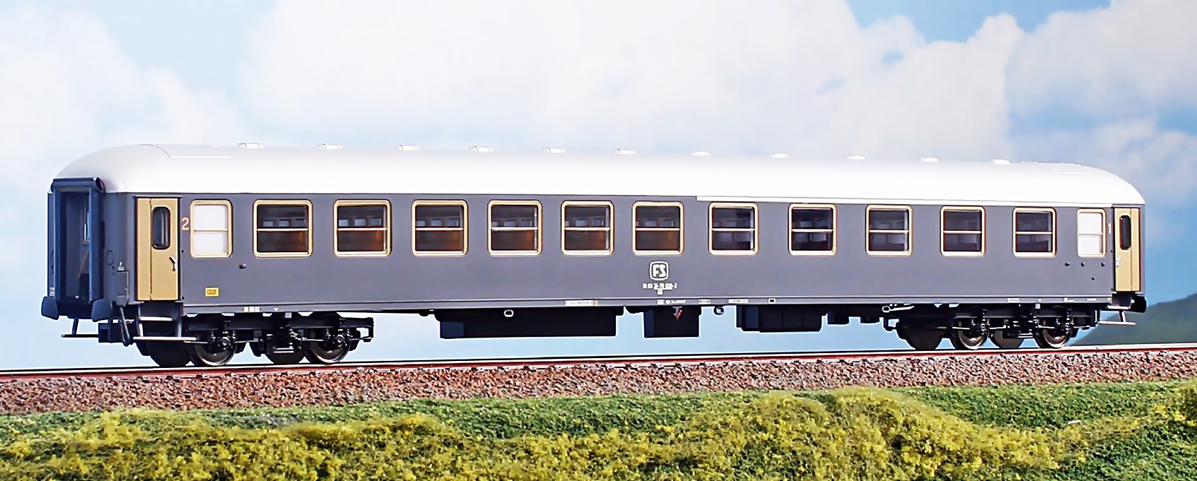 51291 FS Personenwagen Typ UIC-X Ep.4
