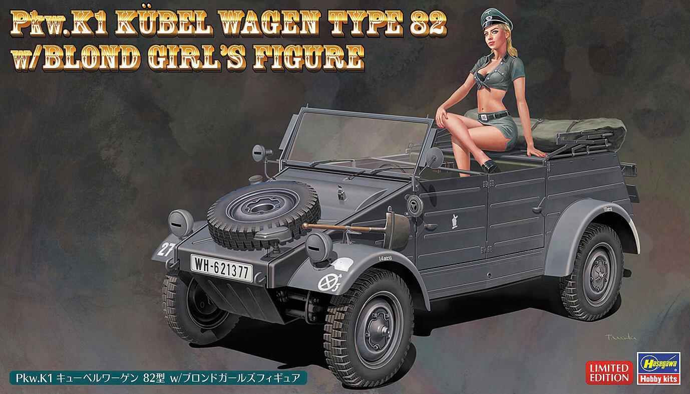652253 Kübelwagen 82 mit blonder Frau