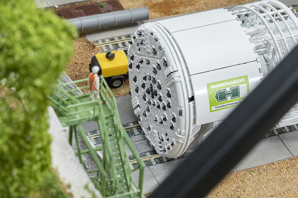 130900 Tunnelbohrmaschine Gripper-TBM