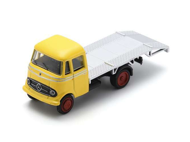 452678300 MB L319 Autotransporter gelb