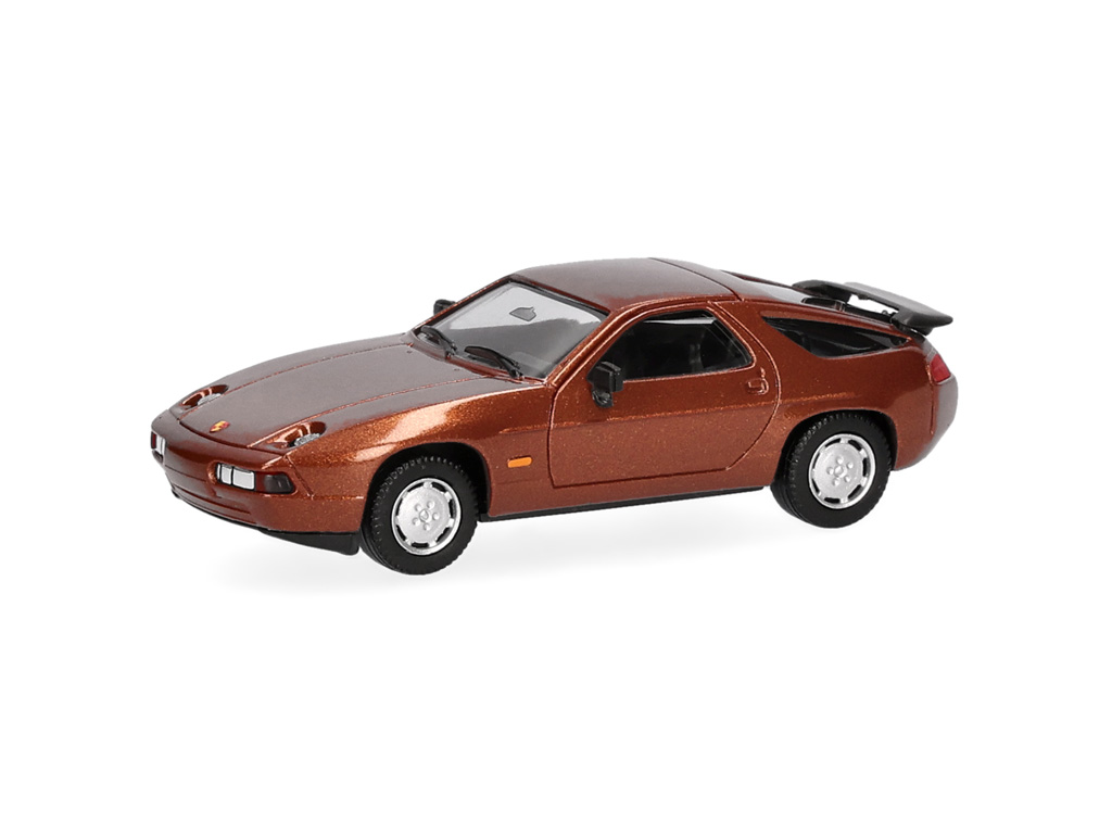 033589-002 Porsche 928 S4 cognacbraun met.