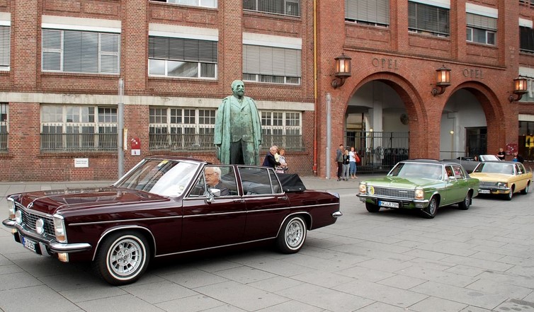 Podszun 1145 Jahrbuch Opel 2025