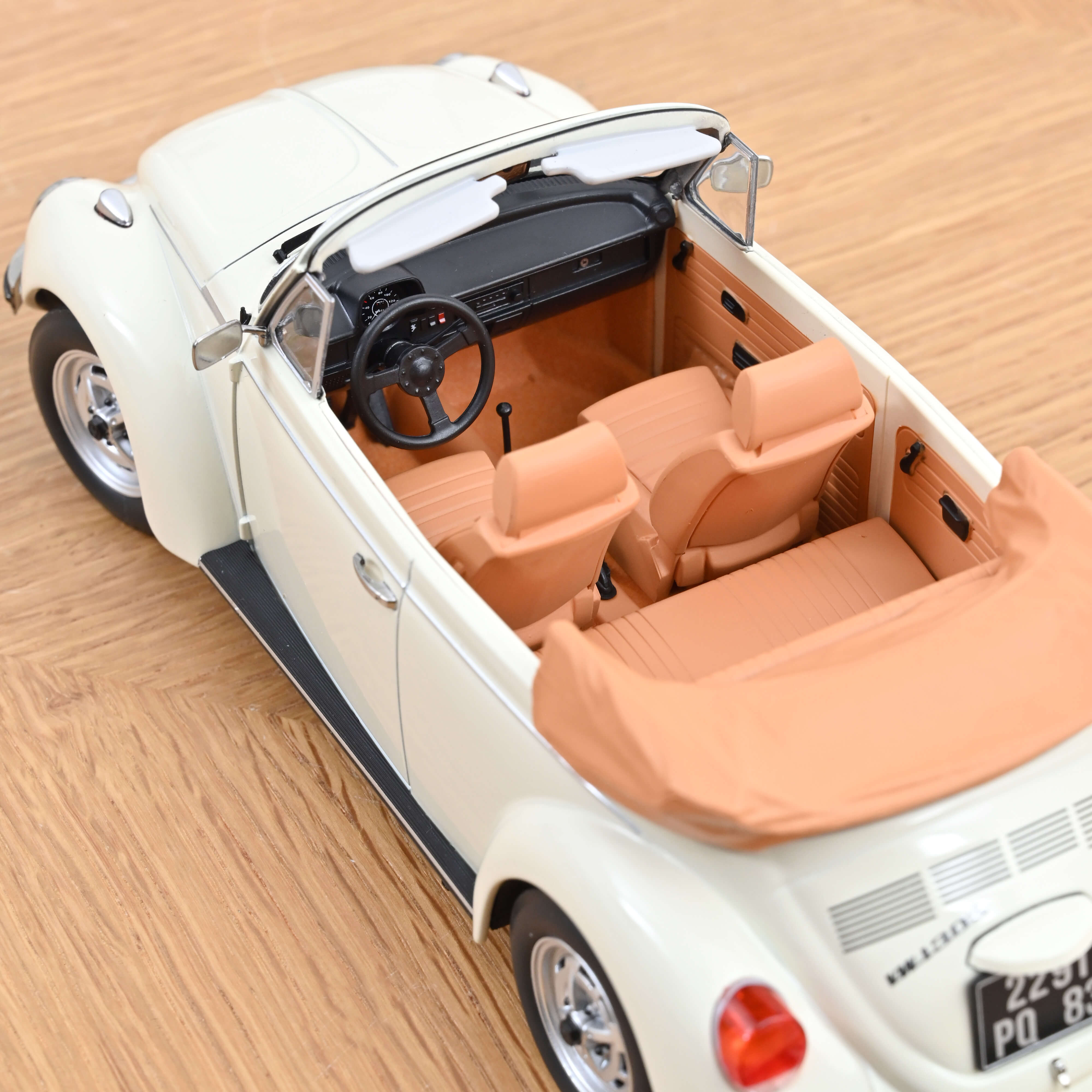 Norev 188535 VW Käfer 1303 Cabrio hell elfenbein