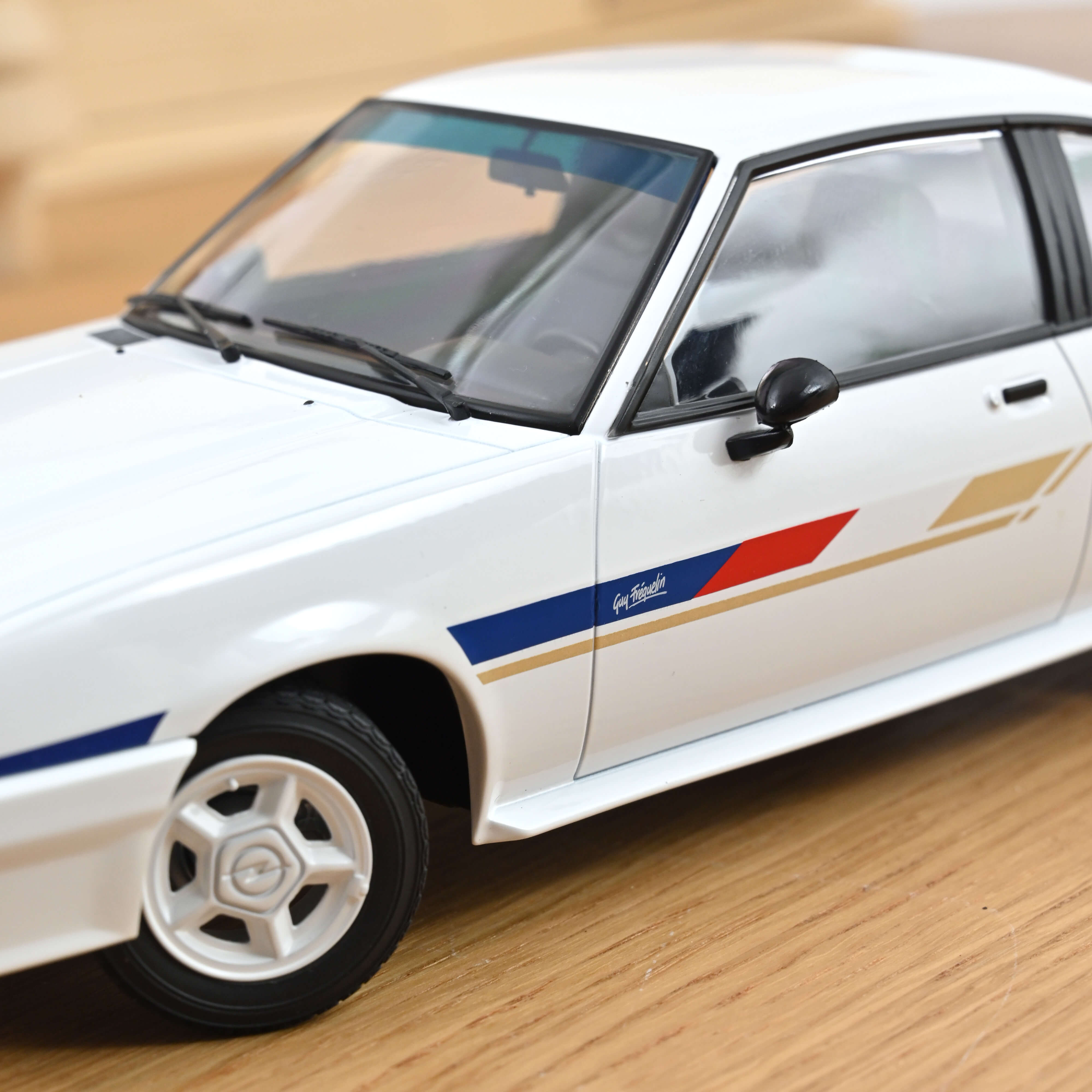Norev 183305 Opel Manta B weiß (1984)