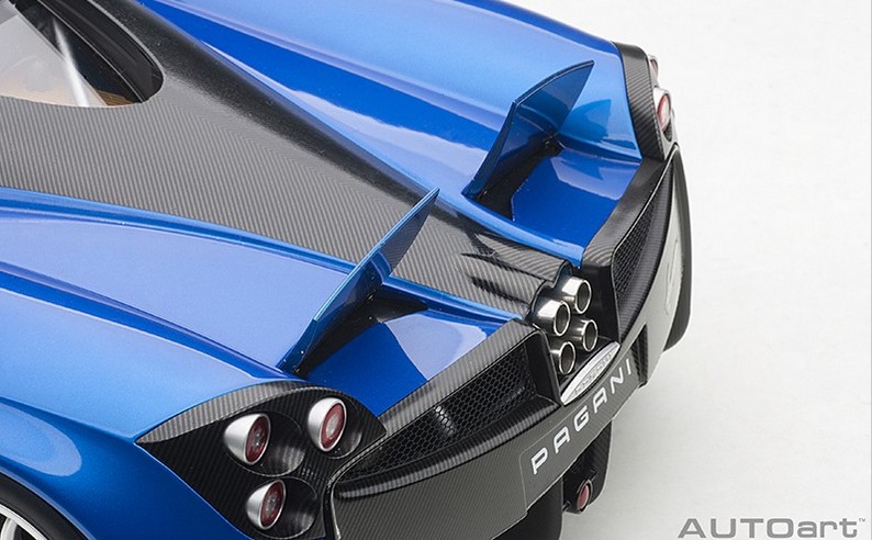 AUTOart 12232 Pagani Huayara blaumetallic 2011