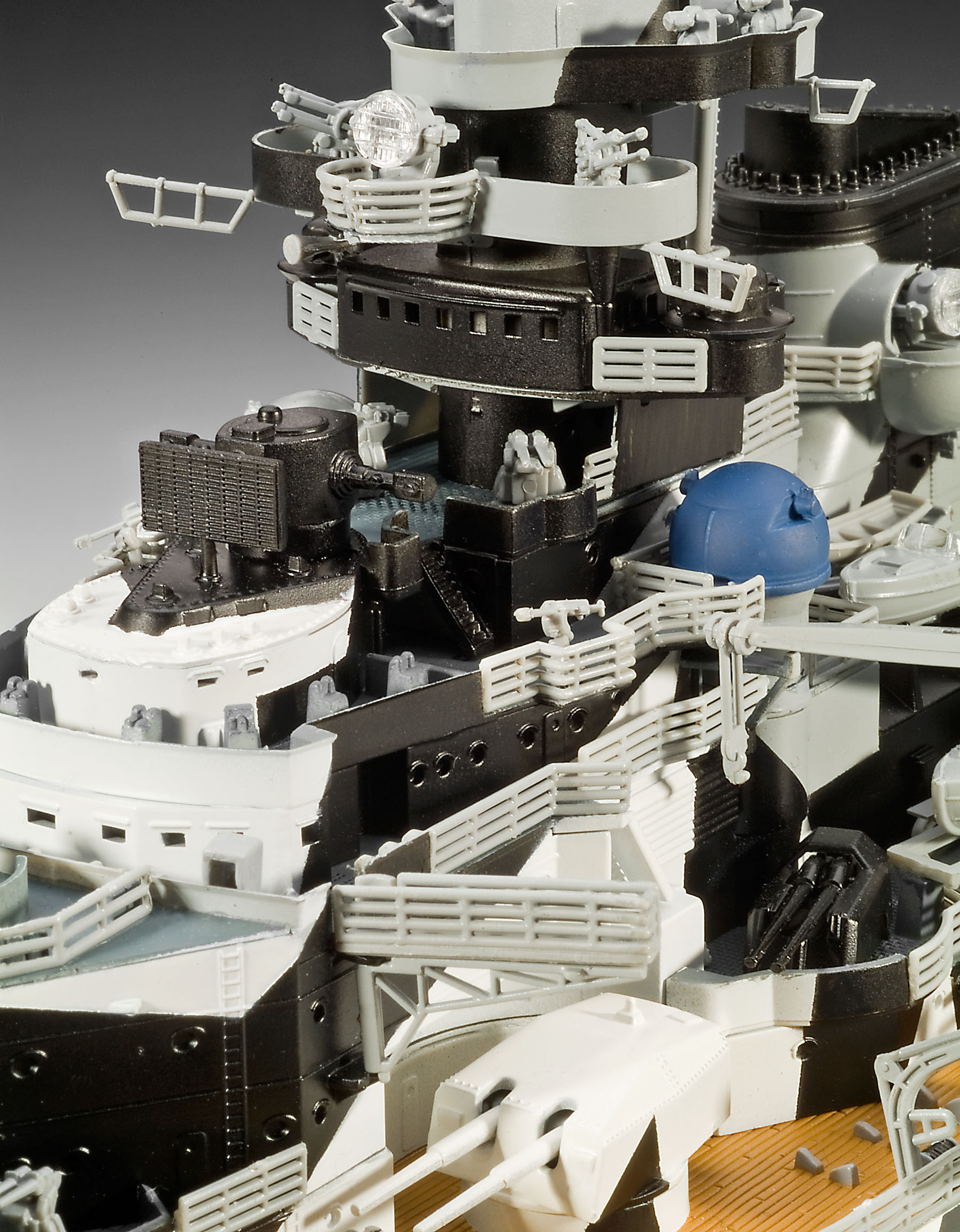 Revell 05096 Battleship Tirpitz